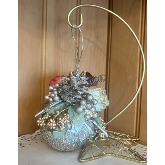 Handmade Floral Glitter Handcrafted Christmas Ornament Silver Pink Decoration - Picture 7 of 8